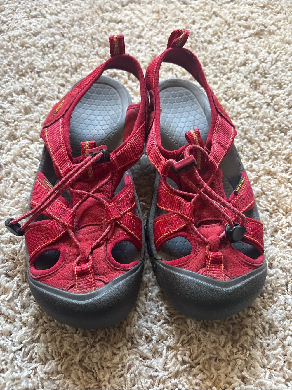 Keen Venice H2 Sandal Size Women’s 7 Red